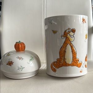 Winnie the Pooh fall container!
